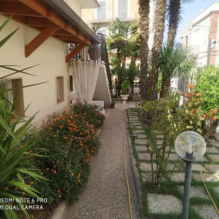 فندق مبيت وإفطار La Neviera Toritto